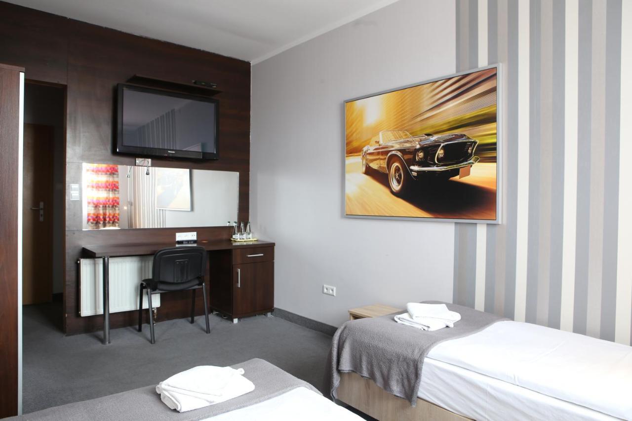 Hotel Sunny Poznan Exterior photo