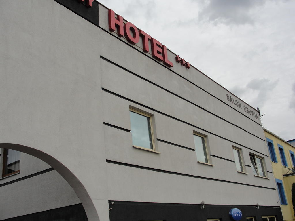 Hotel Sunny Poznan Exterior photo